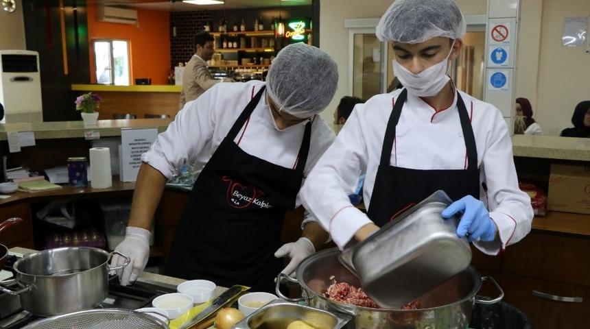 Beyaz kalplerin aş&ccedil;ıları kıyasıya yarıştı