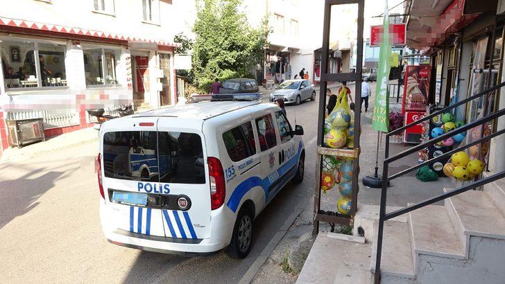 Kucağında bebeğiyle bekleyen babaya aracıyla çarpıp kaçtı! G5