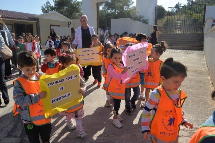 Miniklerin hayvan sevgisi G2