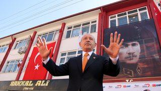 Kılıçdaroğlu'ndan Bolu'da mikrofonsuz konuşma