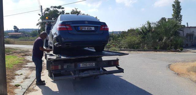 Makam aracına haciz gelince eşekle işe gitmeye başladı