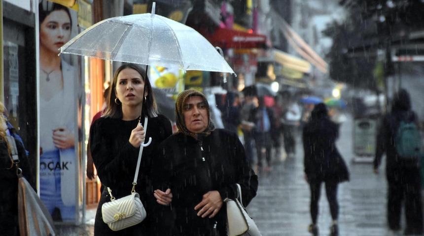 Trakya'da beklenen yağış başladı