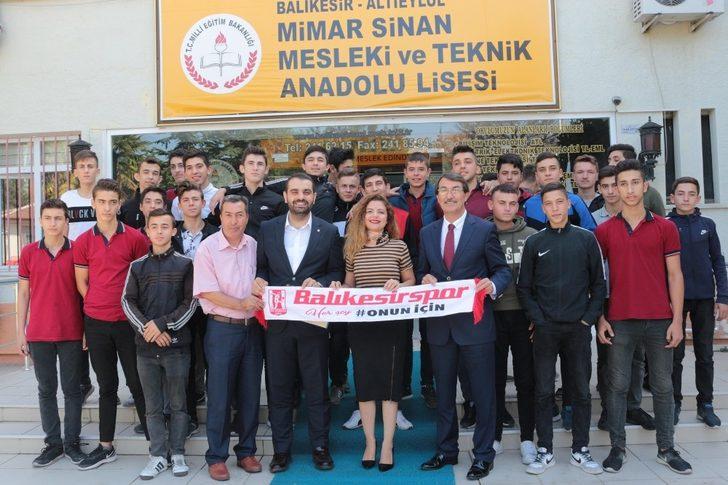 Öğrenciler Başkan Dağlı ve Avukat Özçelik’i ağırladı G5