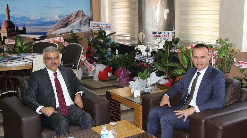 Milli Eğitim M&uuml;d&uuml;r&uuml; Tekin&rsquo;den Emniyet M&uuml;d&uuml;r&uuml; &Ouml;zen&rsquo;e "Hayırlı olsun" ziyareti