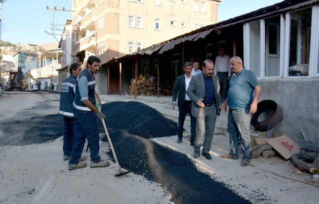 Hakkari Belediyesinden yol onarım çalışması