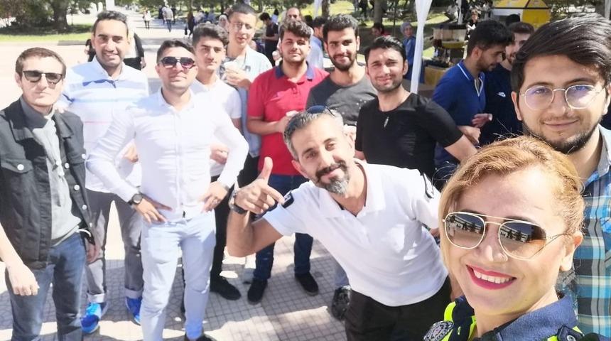 Malatya’da polislerden, ’el ele güvenli geleceğe’ projesi