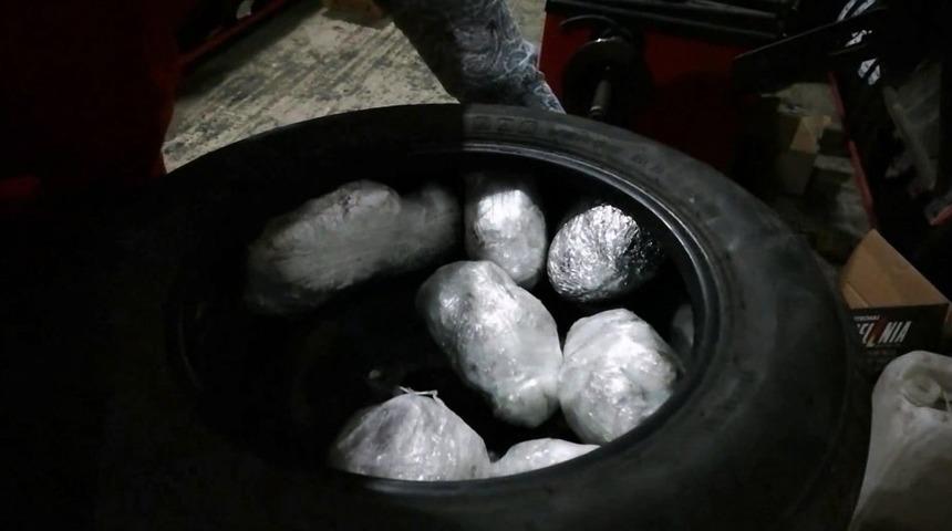 Lastikte zulalanan 1,5 kilo skunk maddesi ele ge&ccedil;irildi