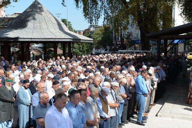 Başkan Babaoğlu’nun teyzesi son yolculuğuna uğurlandı