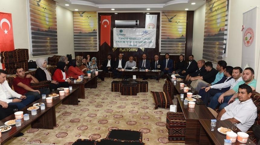 Vali Erin "Fikir Mektebi" sohbetlerine katıldı