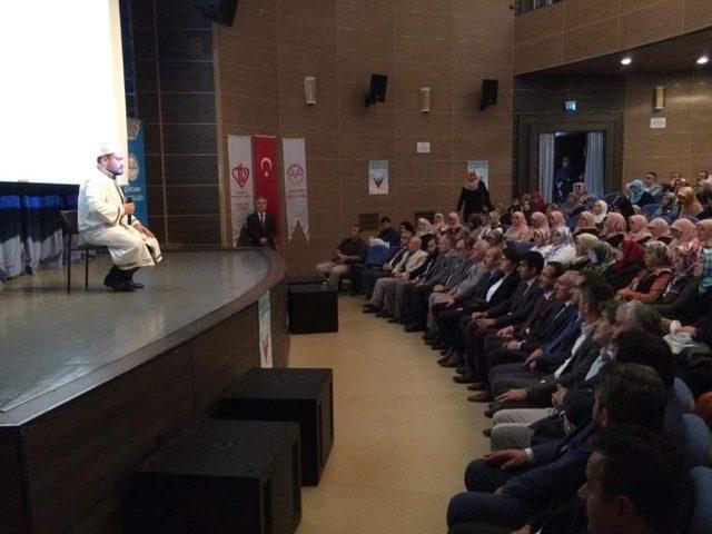 Çaycuma’da Camiler ve Din Görevlileri Haftası konferansı gerçekleşti