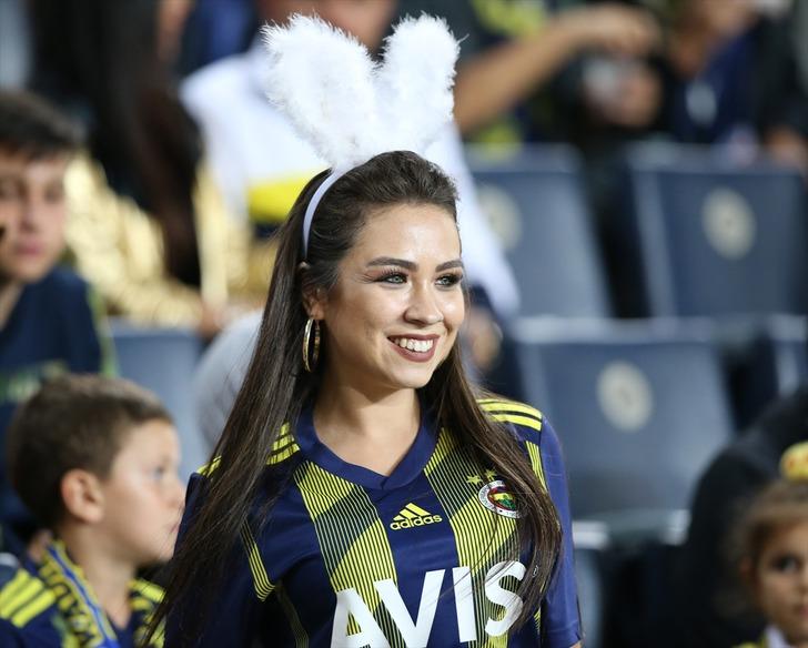 Erman Toroğlu: Vedat Muriç'e kırmızı kart çıkmalıydı G2