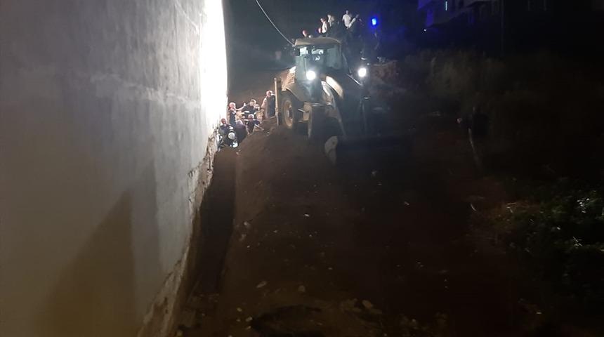 GÜNCELLEME - Kocaeli'de toprak kayması