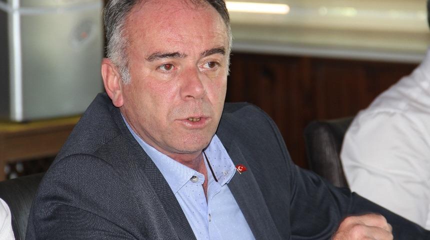 &Ouml;ndeş:"Siyaset kavgayla değil icraatla yapılır"