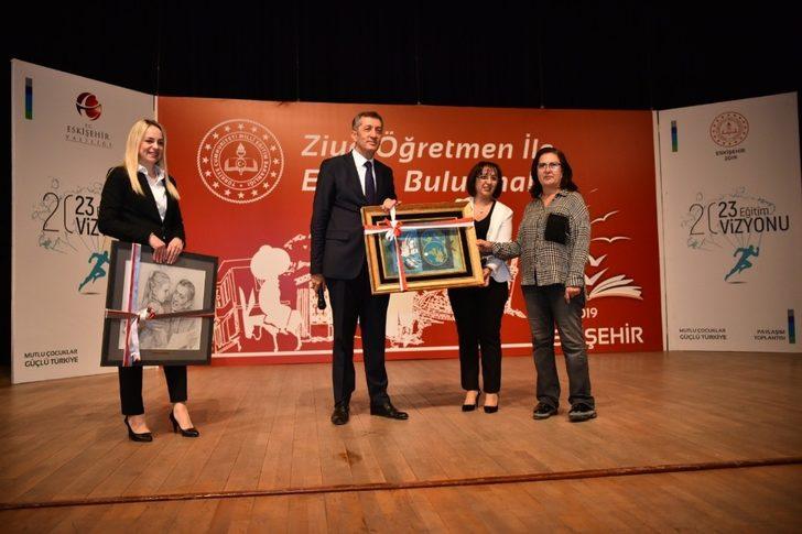 Milli Eğitim Bakanı Ziya Selçuk Eskişehirli öğretmenlerle buluştu G4