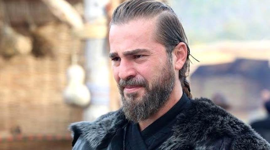 Engin Altan D&uuml;zyatan'ın yeni imajı sınıfta kaldı!