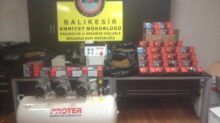 Polisten ka&ccedil;ak t&uuml;t&uuml;n operasyonu