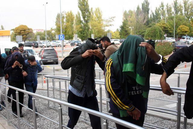 Sahte özürlü raporu aldıran şebekenin şifresi, 'cam balkon'