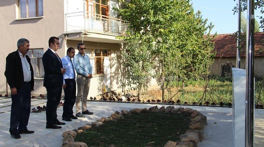 Kaymakamlar, Dumlupınar&rsquo;da şehitlikte buluştu