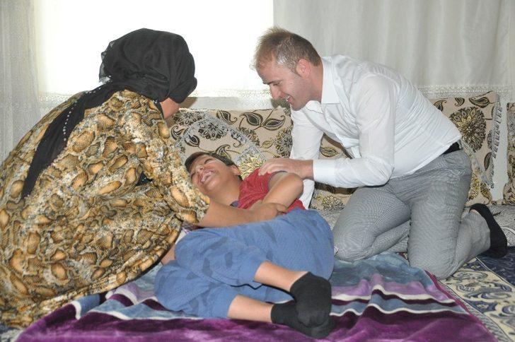 Başkan Aydoğdu’dan özel gereksinimli İsmail’e ziyaret G3