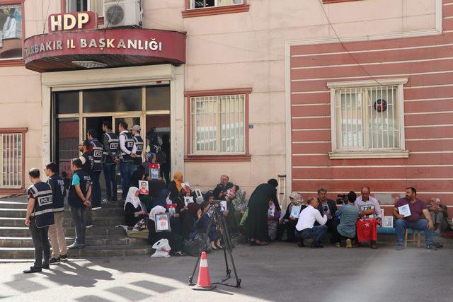 HDP önündeki eylemde 33'üncü gün; aile sayısı 52 oldu