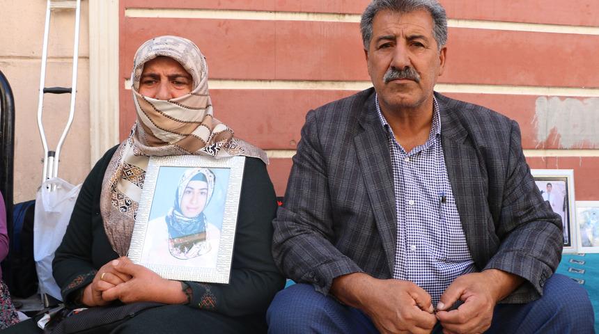 HDP &ouml;n&uuml;ndeki eylemde 33'&uuml;nc&uuml; g&uuml;n; aile sayısı 52 oldu