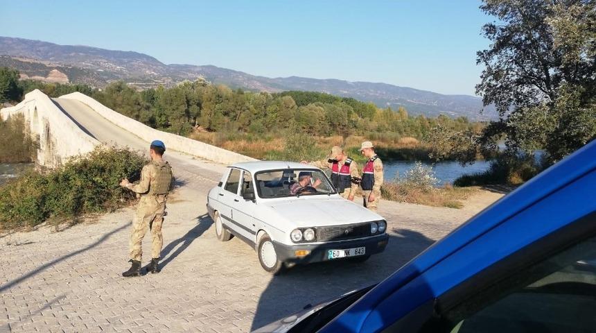 Jandarma ve komandolardan “Asayiş ve Huzur” uygulaması