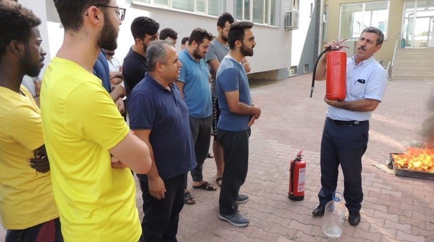 &Ouml;ğrenci yurdunda yangın ve deprem tatbikatı