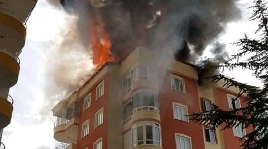 Develi’deki yangında 9 kişi çıkan dumandan zehirlendi