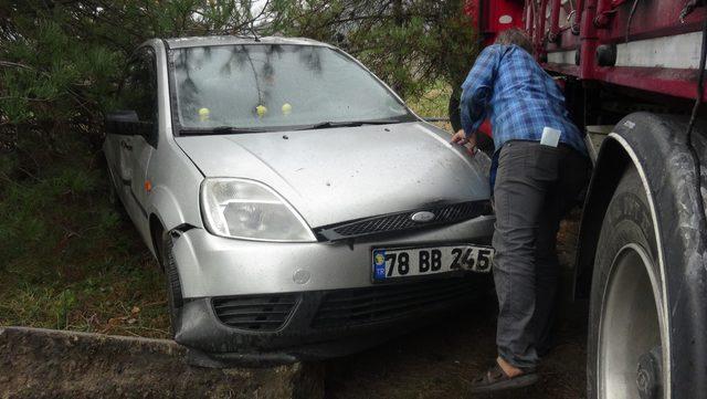 Otomobiline TIR çarptı, 'Arabamı aynı şekilde isterim' dedi