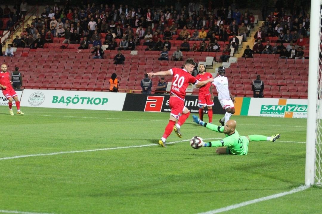 TFF 1. Lig: Balıkesirspor: 1 - Boluspor: 1 (İlk yarı sonucu)
