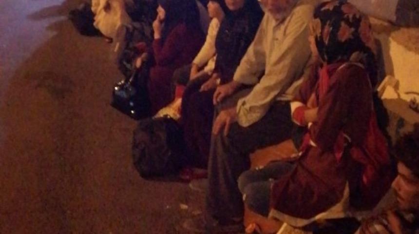 34 d&uuml;zensiz g&ouml;&ccedil;men yakalandı