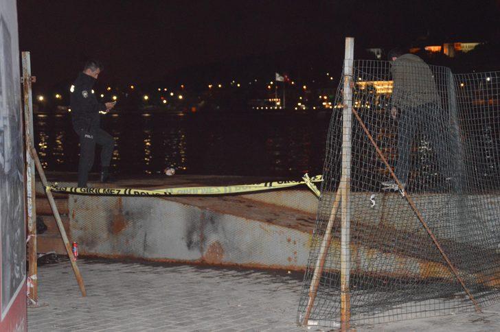 İstanbul'da dehşet! Elindeki şişeyi kırıp arkadaşının boğazını kesti! G4