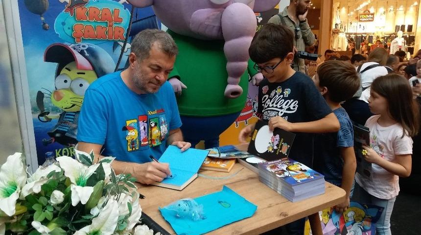 ’Kral Şakir ve Korsanlar Diyarı’ galasına İzmir’de yoğun ilgi