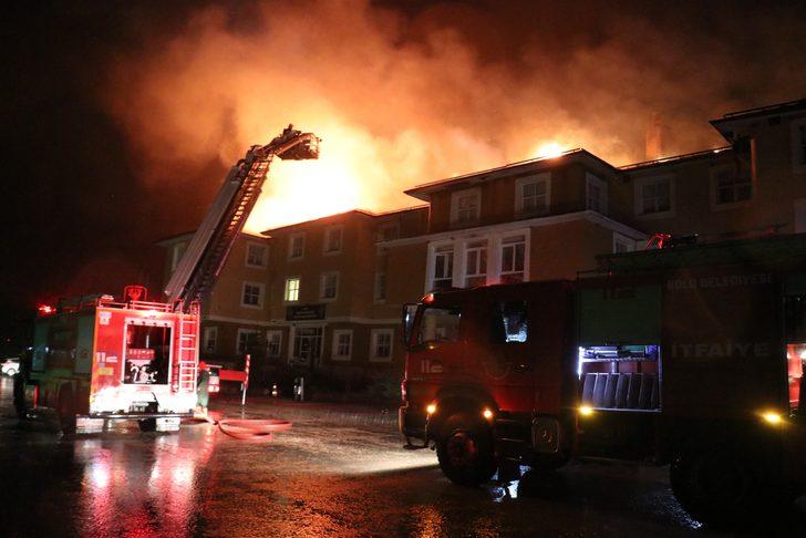 Bolu Dağı Polisevi'nde korkutan yangın! Çok sayıda ekip alarma geçti! G3