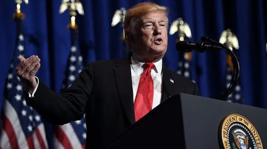 Trump, Hillary Clinton'ı örnek göstererek yüklendi! 'Bu bir sahtekarlık!'