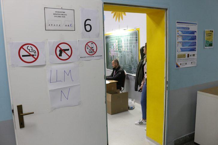 Kosova'da halk sandık başında G2