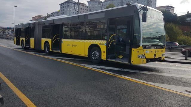 Haliç Köprüsü'nde metrobüs metrobüse arkadan çarptı; yaralılar var (2)