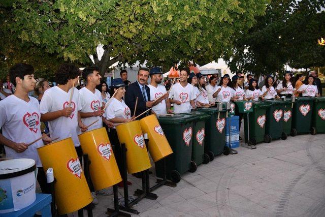 Çöpten Sesler Orkestrası