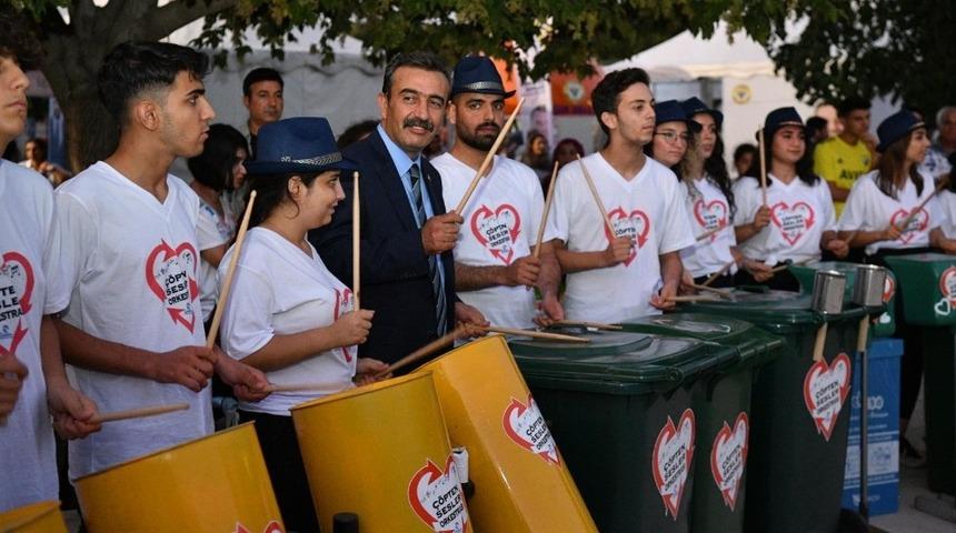 &Ccedil;&ouml;pten Sesler Orkestrası