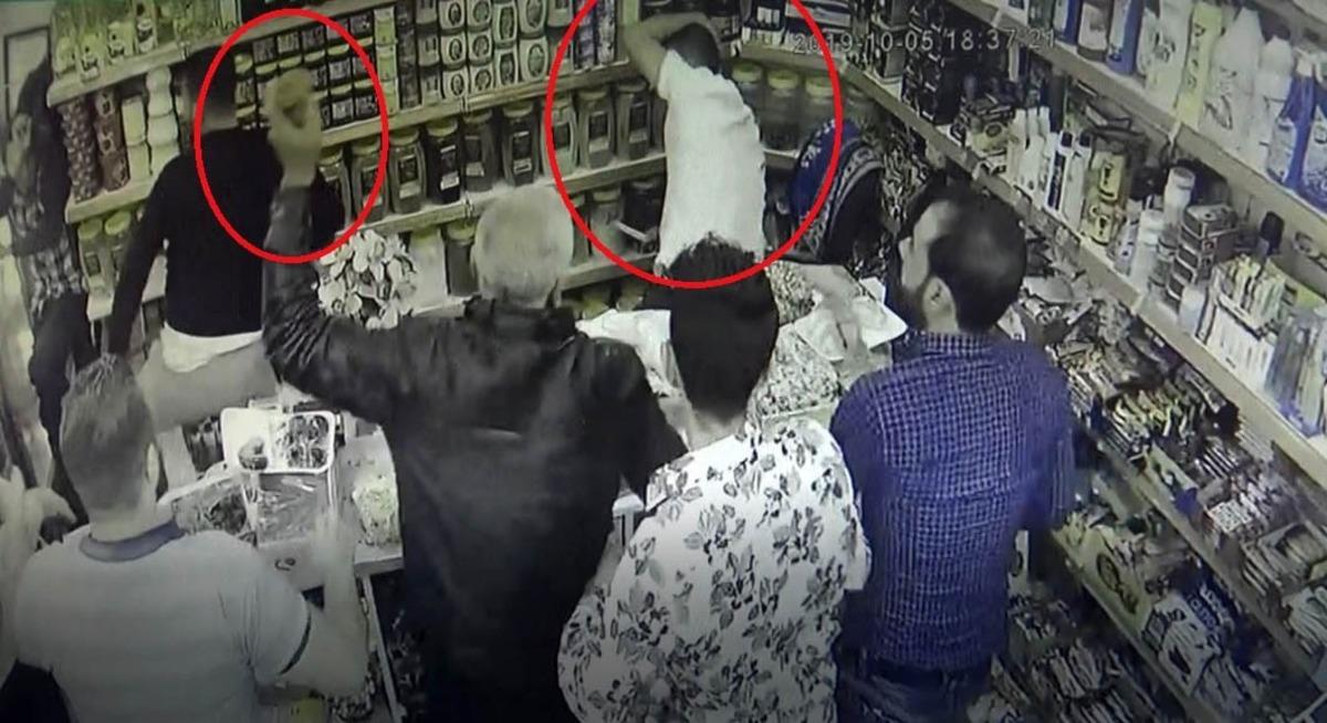 Bursa'da veresiye vermeyen market&ccedil;iyi &ouml;ld&uuml;resiye d&ouml;vd&uuml;ler