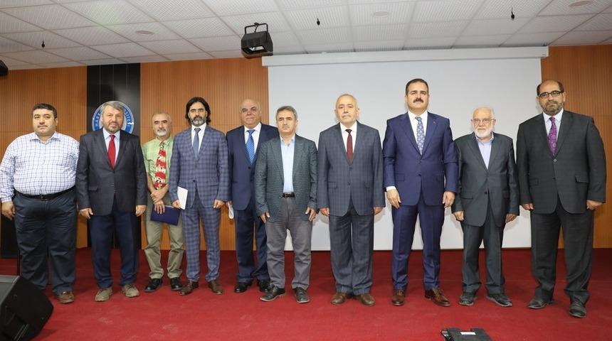 Hakkari&rsquo;de &ldquo;Prof. Dr. Fuat Sezgin Yılı&rdquo; konferansı