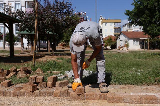 Kepez Belediyesinden park bakım çalışması