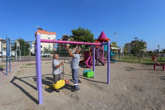 Kepez Belediyesinden park bakım çalışması