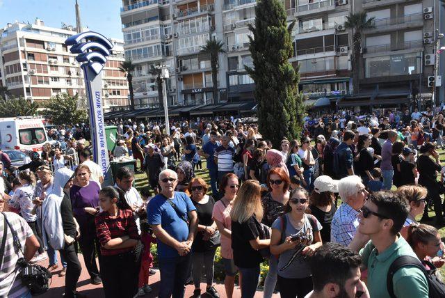 İzmir'de 15 bin boyoz ücretsiz dağıtıldı