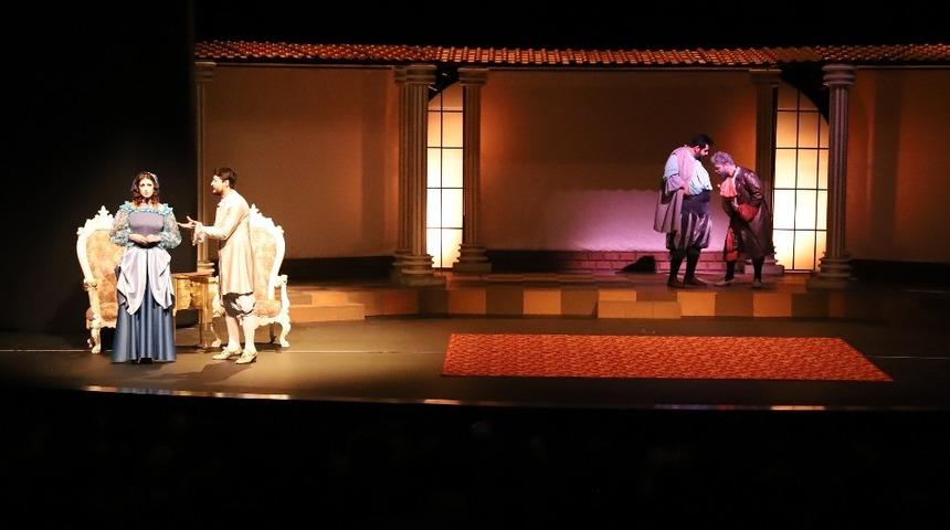 B&uuml;y&uuml;kşehir Tiyatrosu, yeni sezonu a&ccedil;ıyor