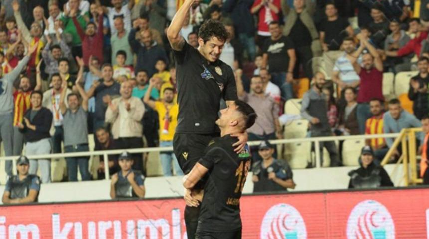 Guilherme hazırlıyor, Jahovic atıyor