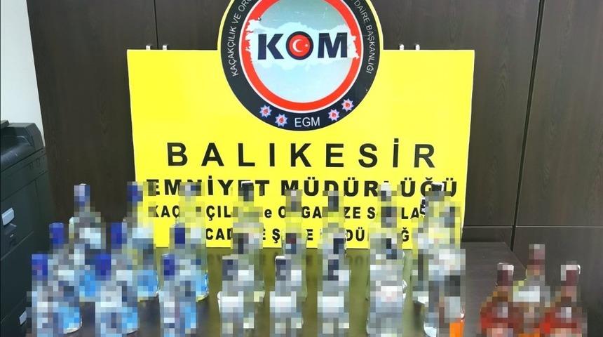 Karesi&rsquo;de ka&ccedil;ak i&ccedil;ki ve sigara operasyonu