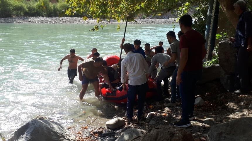 Serinlemek i&ccedil;in Zap Suyu'na giren 2 kuzen boğuldu