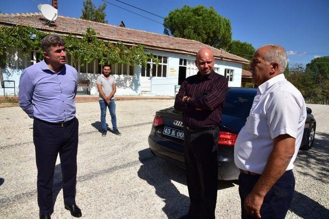 Manisa’da yol yapımında yoğun mesai