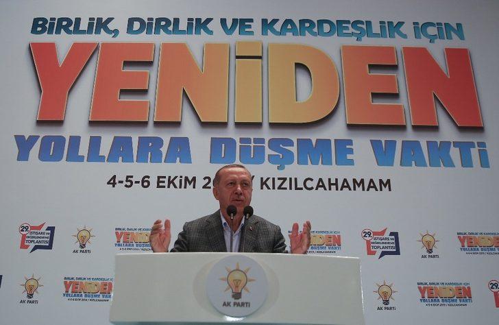 Cumhurbaşkanı Erdoğan: "Tecrübe ile sabit ki, biz milletimize sürekli hakikatleri anlatmaz, doğruları göstermez, hizmetlerimizi kayıtlara geçirmezsek yalan ve iftira dalgaları her tarafı işgal ediyor. Buradaki çalışmalarımızda şunu gördüm, fitne baya egem